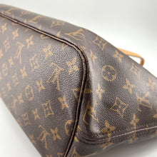 Load image into Gallery viewer, Louis Vuitton never full MM