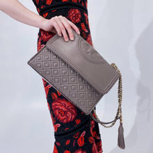 Load image into Gallery viewer, Tory Burch Fleming Convertible Shoulder Bag