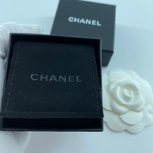 Load image into Gallery viewer, Chanel vintage gold ear clips