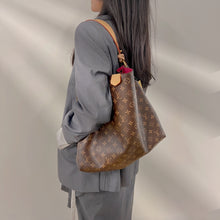 Load image into Gallery viewer, Louis Vuitton Graceful MM Shoulder Bag