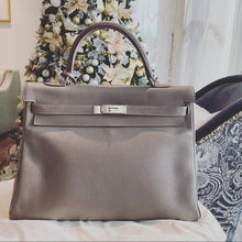 Load image into Gallery viewer, HERMES Kelly35 leather bag