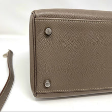 Load image into Gallery viewer, HERMES Kelly35 leather bag