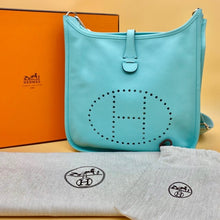 Load image into Gallery viewer, HERMES Evelyn29 crossbody leather bag