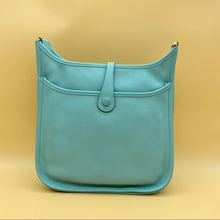 Load image into Gallery viewer, HERMES Evelyn29 crossbody leather bag