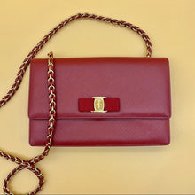 Load image into Gallery viewer, SALVATORE FERRAGAMO classic crossbody bag