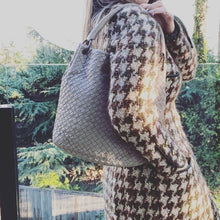 Load image into Gallery viewer, BOTTEGA VENETA classic leather Shoulder bag