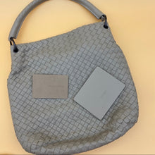 Load image into Gallery viewer, BOTTEGA VENETA classic leather Shoulder bag