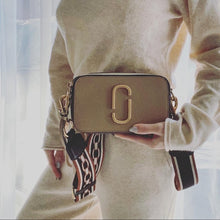Load image into Gallery viewer, MARC JACOBS snapshot leather crossbody bag