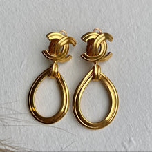 Load image into Gallery viewer, Chanel vintage CC logo earrings