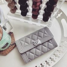 Load image into Gallery viewer, CHANEL leather wallet
