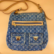 Load image into Gallery viewer, LOUIS VUITTON Denim Monogram Denim Baggy GM Bag