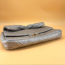 Load image into Gallery viewer, CHANEL Reissue 2.55 Clutch