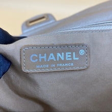 Load image into Gallery viewer, CHANEL Reissue 2.55 Clutch