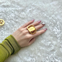 Load image into Gallery viewer, SALVATORE FERRAGAMO Scarf ring