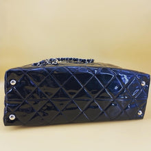 Load image into Gallery viewer, CHANEL patent leather tote