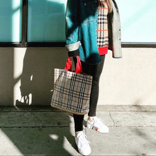 Load image into Gallery viewer, BURBERRY classic tote