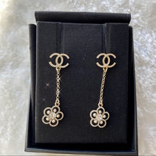 Load image into Gallery viewer, CHANEL crystal Earrings