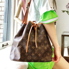 Load image into Gallery viewer, LOUIS VUITTON noe bag
