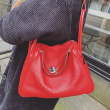Load image into Gallery viewer, HERMES Lindy26 leather bag