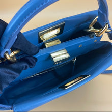 Load image into Gallery viewer, Fendi peekaboo small size leather bag