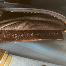 Load image into Gallery viewer, Fendi peekaboo small size leather bag