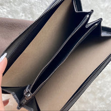 Load image into Gallery viewer, BOTTEGA VENETA classic leather wallet