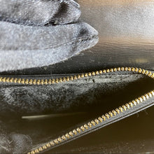 Load image into Gallery viewer, LOUIS VUITTON Marlesherbes epi leather bag