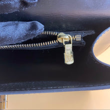 Load image into Gallery viewer, LOUIS VUITTON Marlesherbes epi leather bag