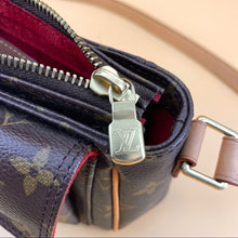 Load image into Gallery viewer, LOUIS VUITTON Viva cité crossbody bag