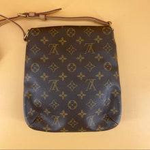 Load image into Gallery viewer, LOUIS VUITTON Musette shoulder bag