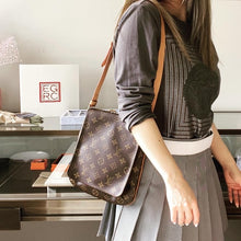 Load image into Gallery viewer, LOUIS VUITTON Musette shoulder bag