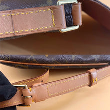 Load image into Gallery viewer, LOUIS VUITTON Musette shoulder bag