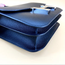 Load image into Gallery viewer, HERMES constance24 leather bag