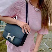 Load image into Gallery viewer, HERMES constance24 leather bag