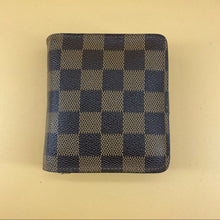 Load image into Gallery viewer, LOUIS VUITTON damier wallet