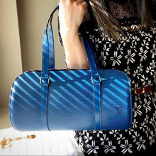 Load image into Gallery viewer, Louis Vuitton Papillon Soufflot Epi Shoulder Bag