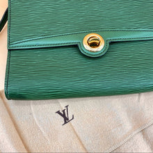 Load image into Gallery viewer, LOUIS VUITTON epi crossbody bag & clutch