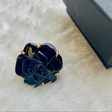 Load image into Gallery viewer, CHANEL black Camille 18k gold ring