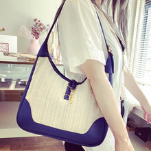 Load image into Gallery viewer, HERMES Trim Shoulder bag