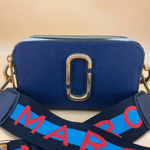 Load image into Gallery viewer, MARC JACOBS snapshot leather crossbody bag