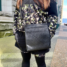 Load image into Gallery viewer, BOTTEGA VENETA INTRECCIATO VN crossbody bag