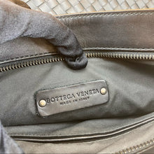 Load image into Gallery viewer, BOTTEGA VENETA INTRECCIATO VN crossbody bag