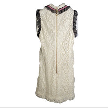 Load image into Gallery viewer, Gucci Cluny Lace Dress With Embroidery in White