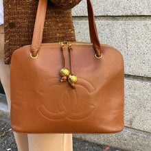 Load image into Gallery viewer, CHANEL VINTAGE golden ball shoulder bag TWS
