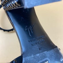 Load image into Gallery viewer, GIUSEPPE ZANOTTI black sandals