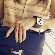 Load image into Gallery viewer, HERMES Kelly Dog leather bracelet