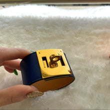 Load image into Gallery viewer, HERMES Kelly Dog leather bracelet