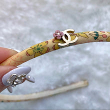 Load image into Gallery viewer, CHANEL Camellia hair band