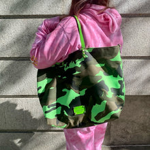 Load image into Gallery viewer, VALENTINO Camouflage tote TSW