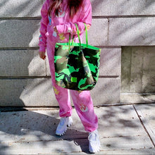 Load image into Gallery viewer, VALENTINO Camouflage tote TSW
